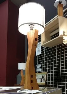 Lampe pied bois